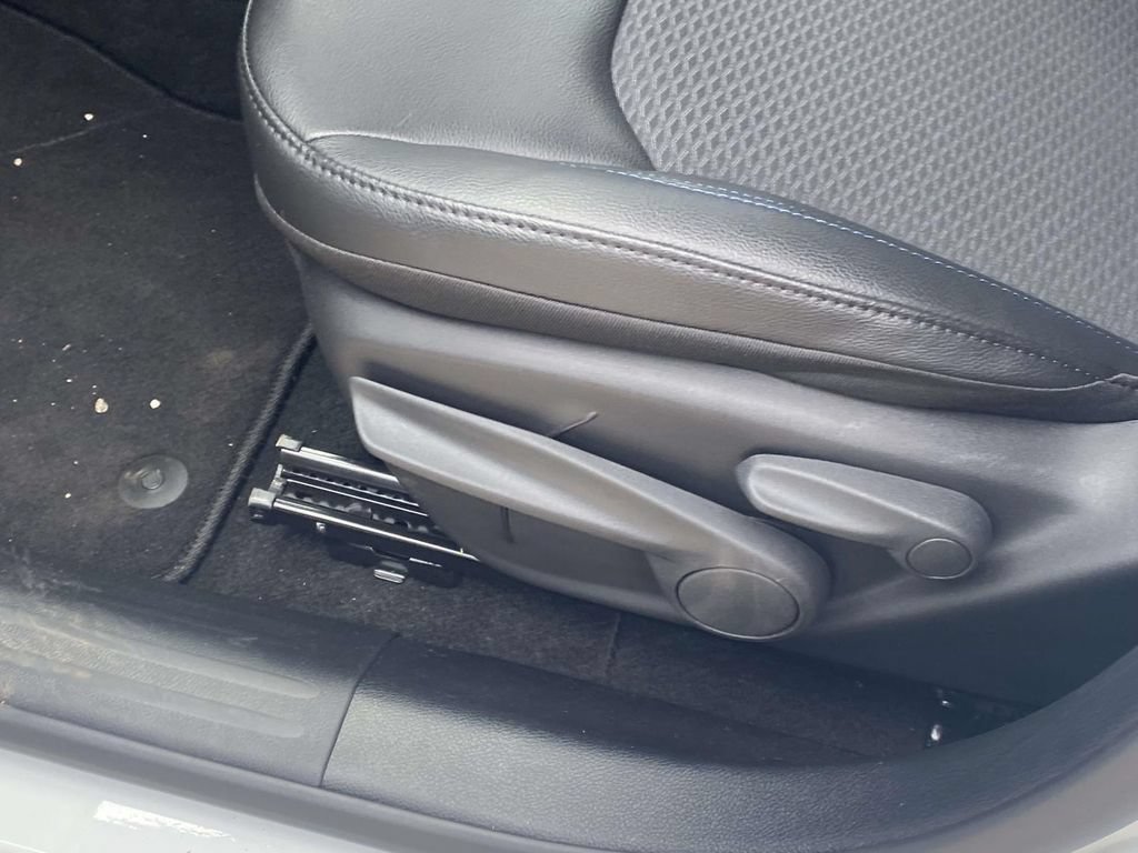 New 2026 Jeep Compass Latitude AWD/4WD image 17