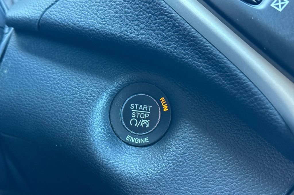 Used 2014 Jeep Cherokee Limited w/ Technology Group image 21