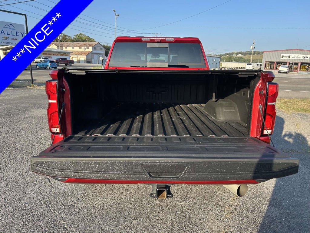 Used 2025 Chevrolet Silverado 2500 High Country w/ High Country Premium Package AWD/4WD image 11
