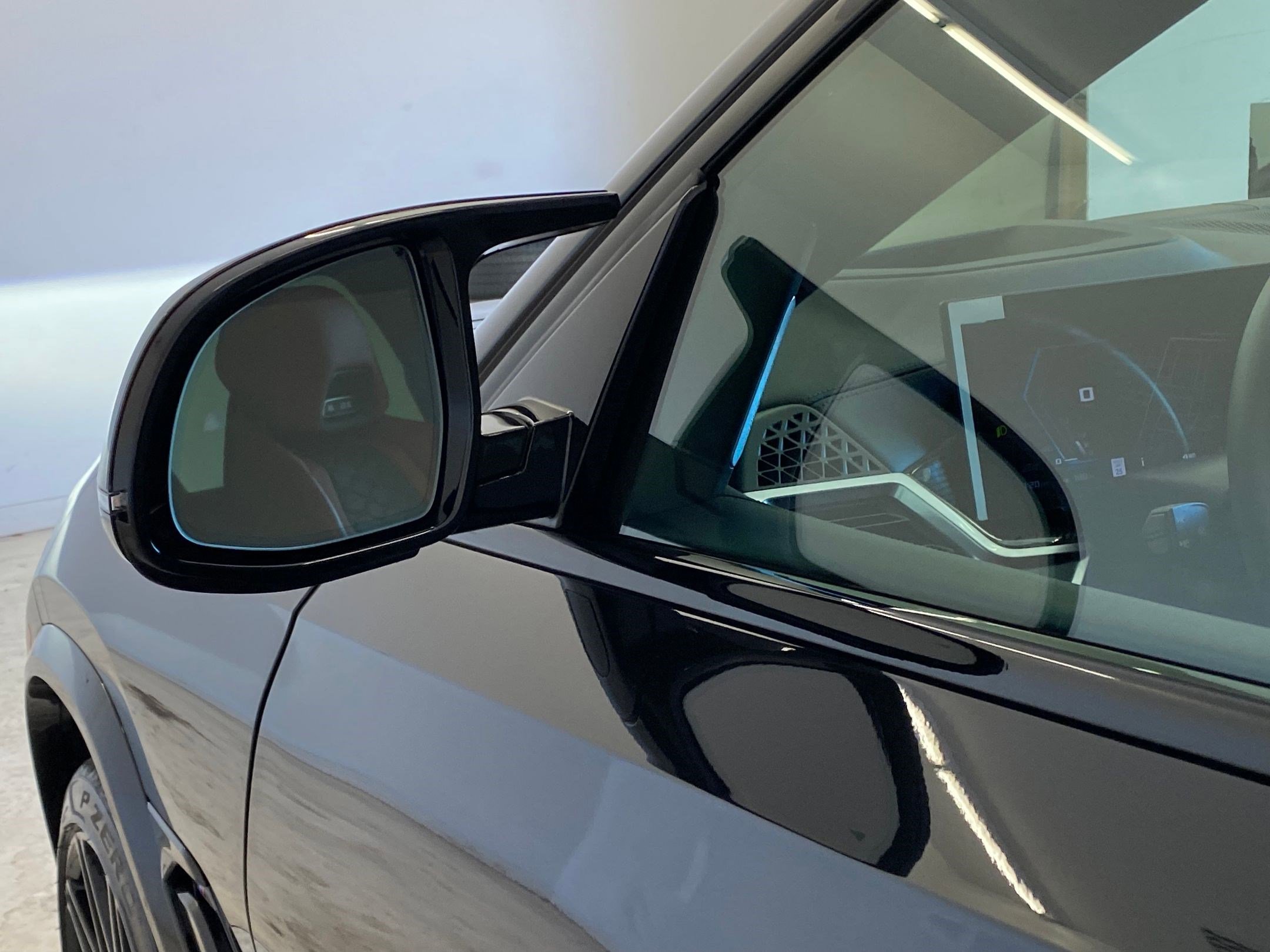 Used 2026 BMW X6 M Competition w/ Executive Package image 23