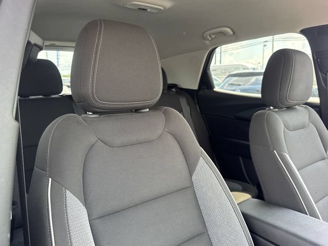 Used 2025 Chevrolet TrailBlazer LT AWD/4WD image 27