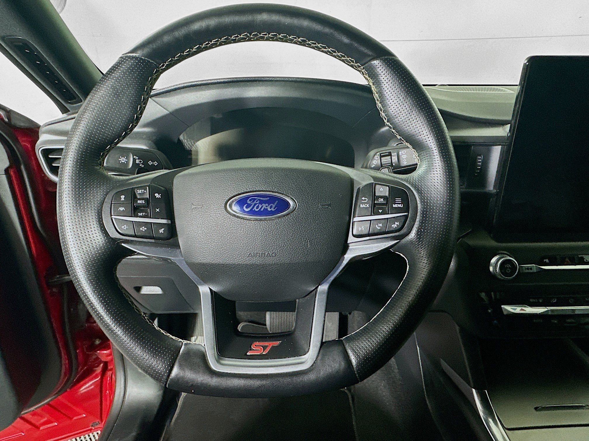 Used 2020 Ford Explorer ST w/ ST Street Pack AWD/4WD image 15