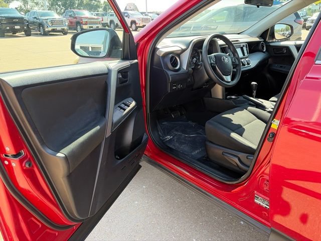 Used 2014 Toyota RAV4 LE AWD/4WD image 9