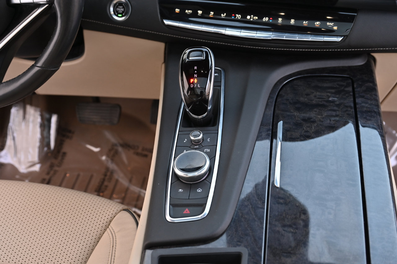 Used 2021 Cadillac Escalade Premium Luxury image 47