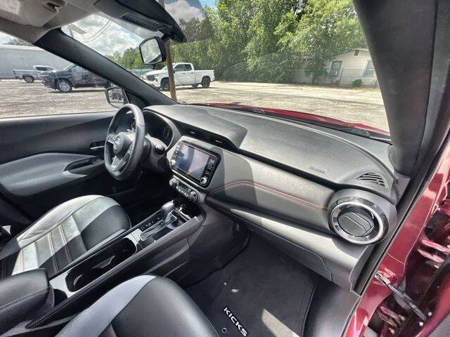 Used 2023 Nissan Kicks SR w/ SR Premium Package FWD image 28