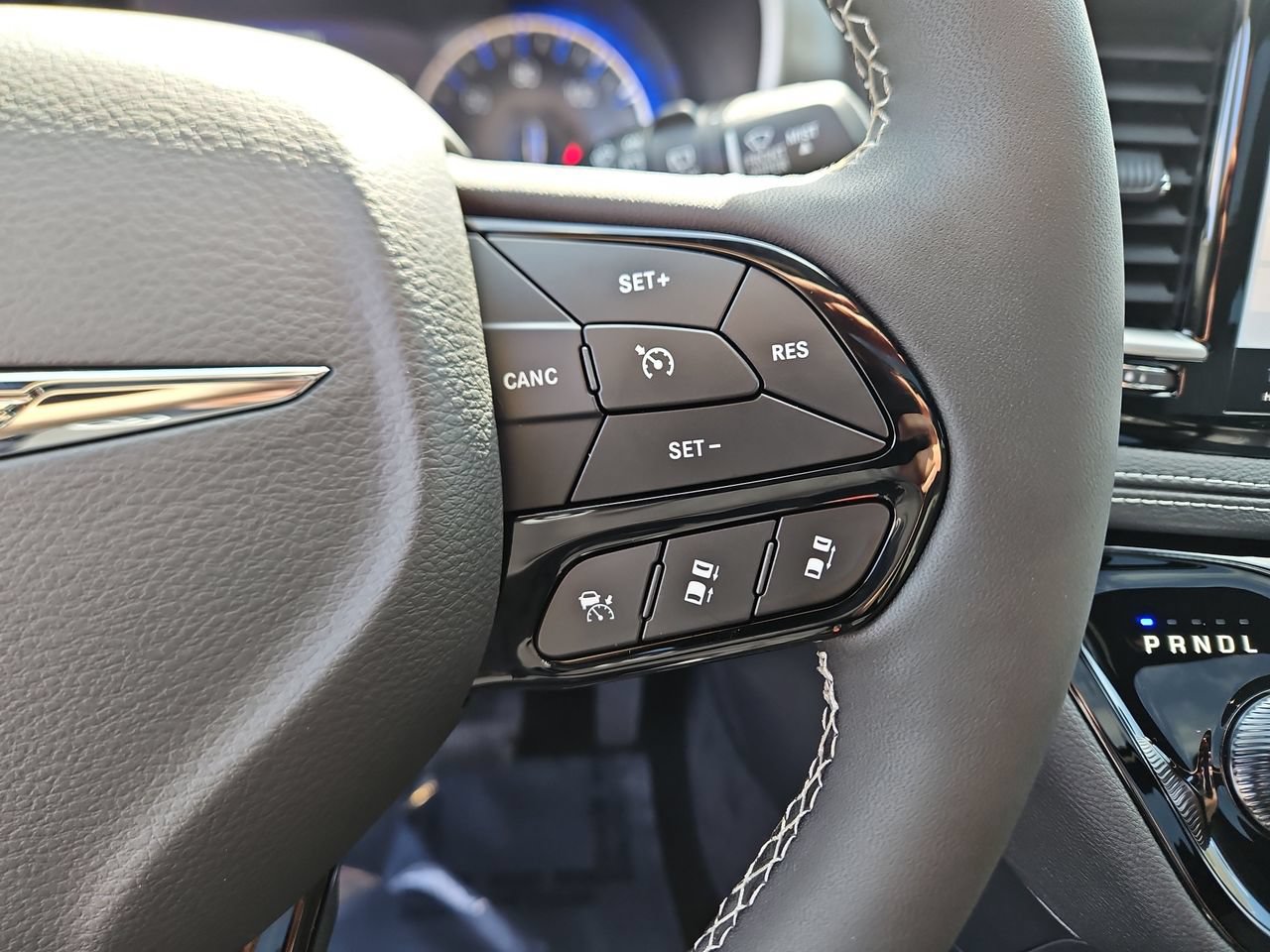 New 2026 Chrysler Pacifica Select w/ S Appearance Package FWD image 29