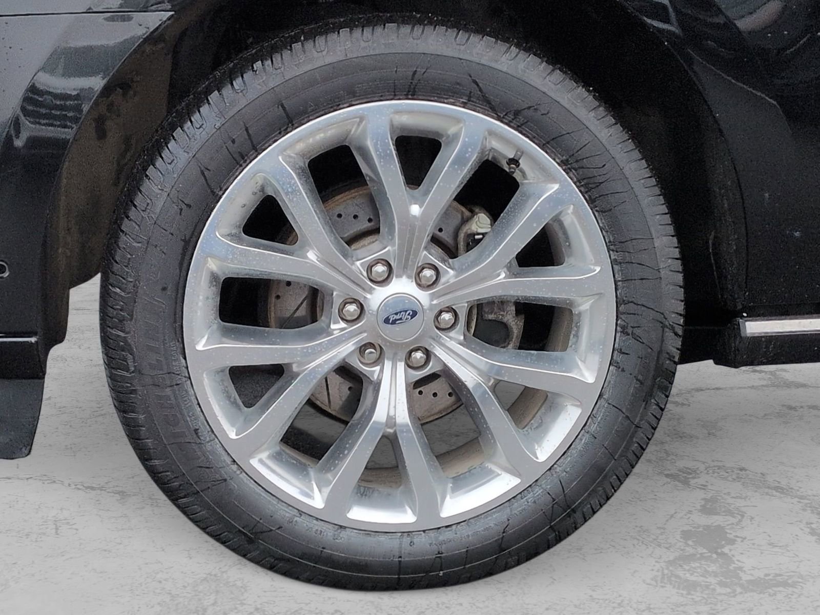 Used 2019 Ford Expedition Platinum image 16