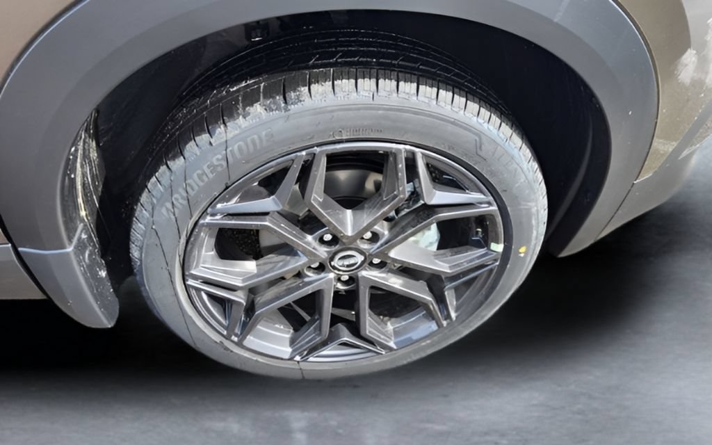 New 2026 Nissan Kicks SR w/ SR Premium Package FWD image 47