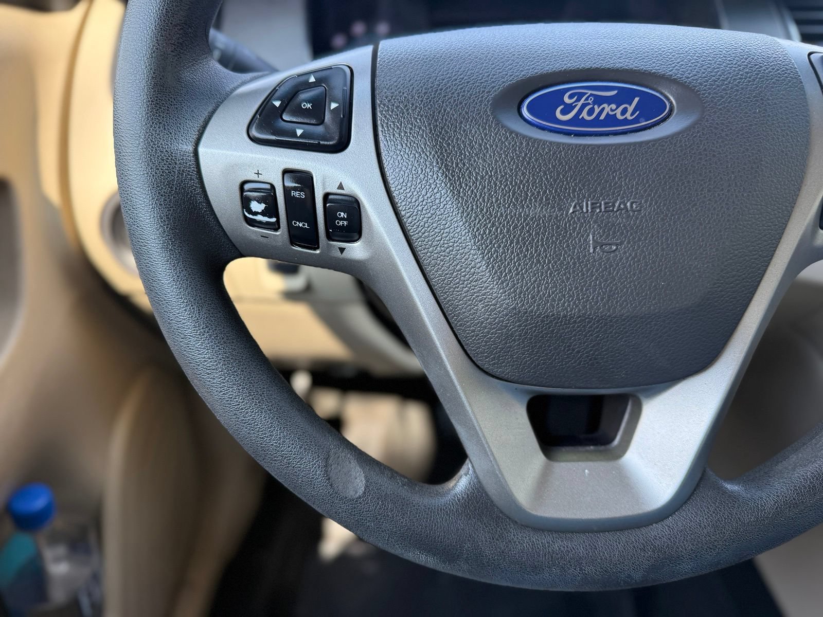 Used 2016 Ford Taurus SE FWD image 26
