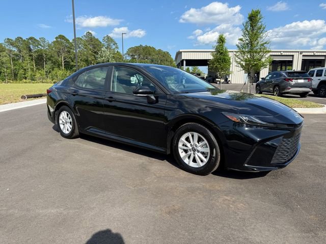 Used 2026 Toyota Camry LE FWD image 8
