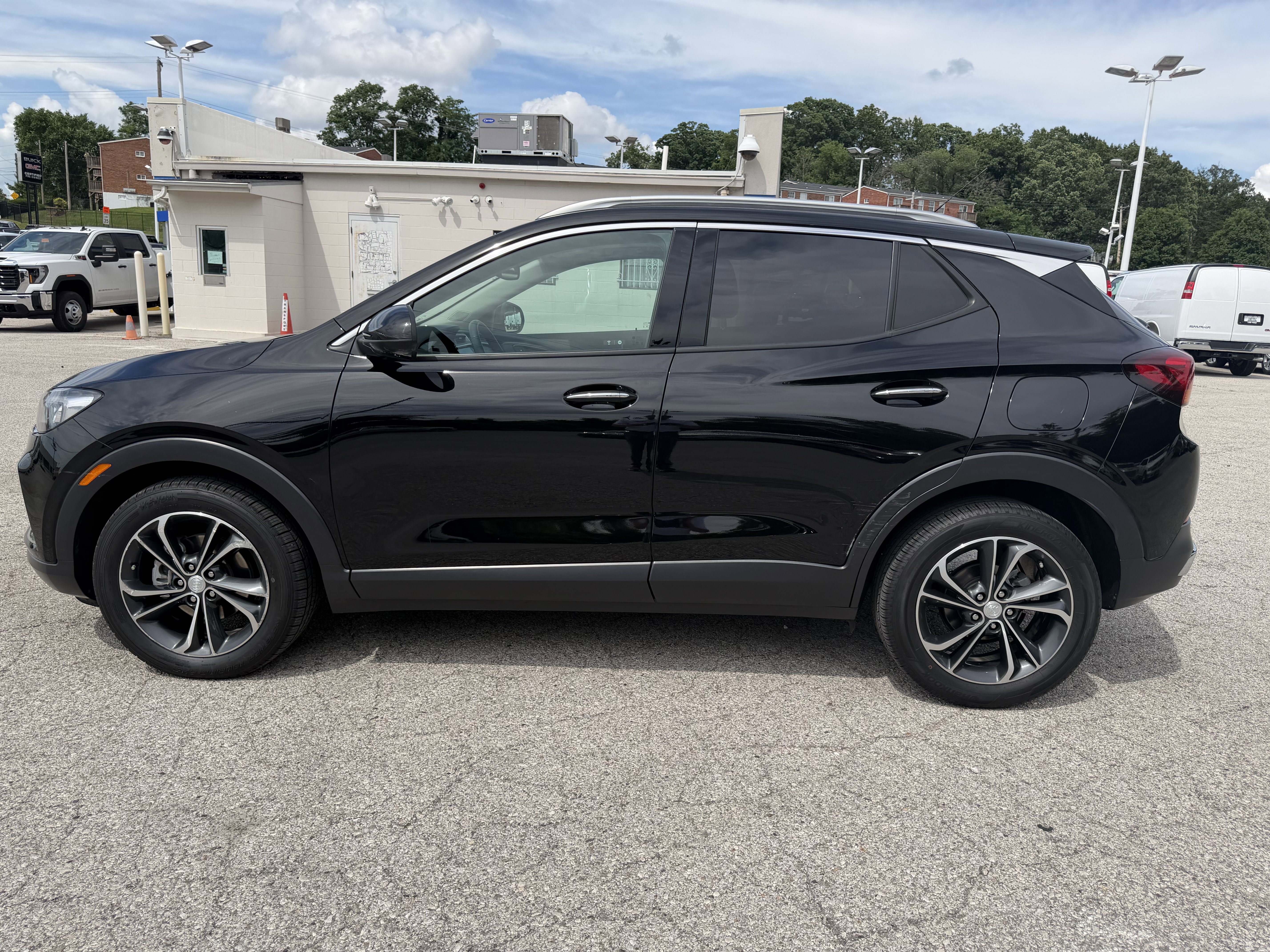 Used 2020 Buick Encore GX Essence FWD image 4