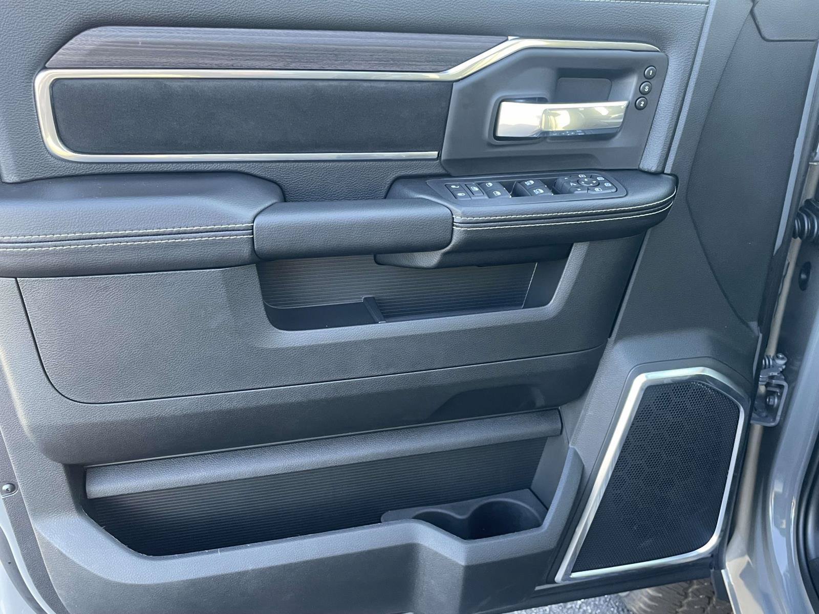 New 2027 RAM 2500 Laramie w/ Night Edition AWD/4WD image 11