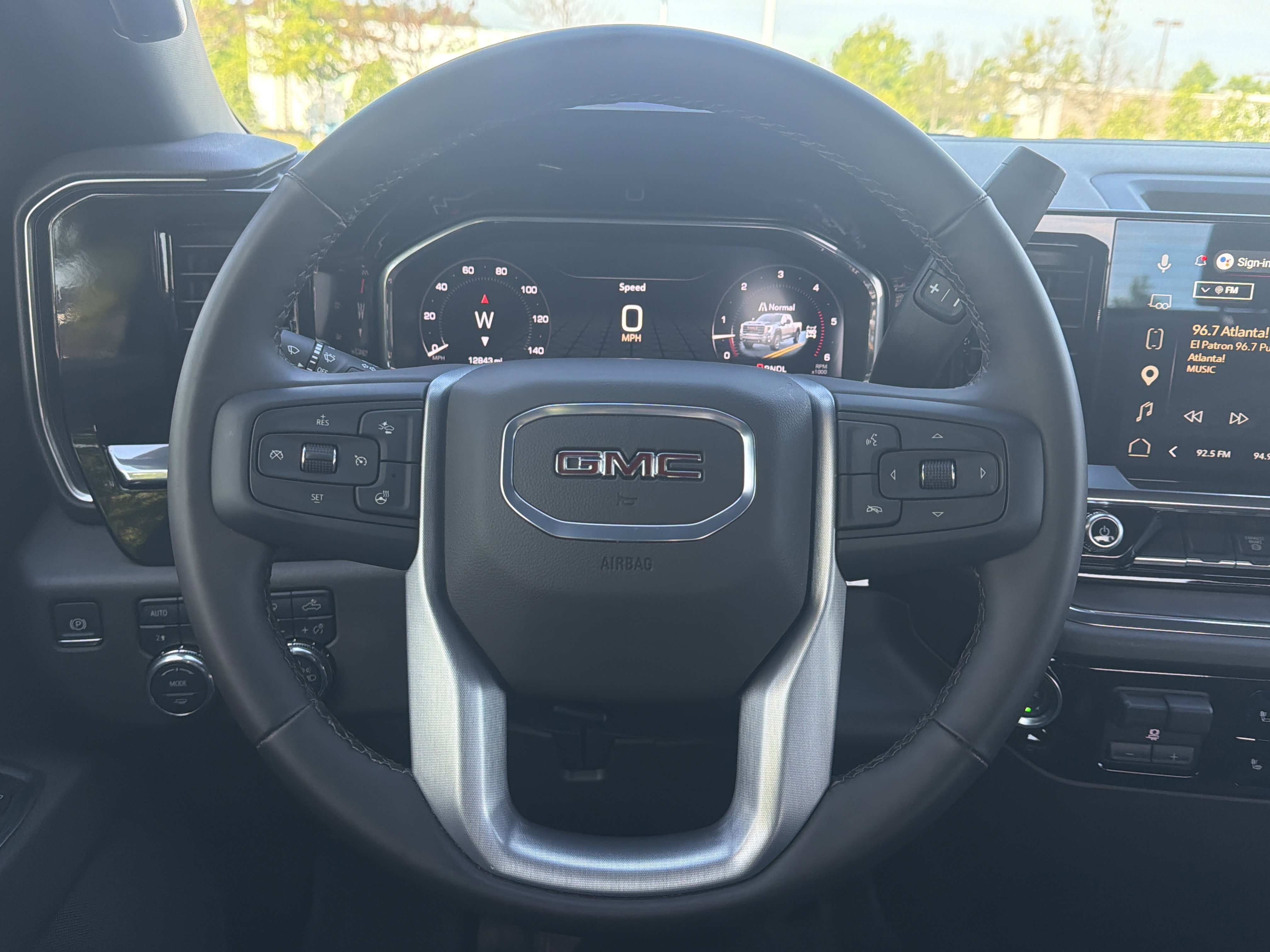 Used 2025 GMC Sierra 2500 SLT AWD/4WD image 17