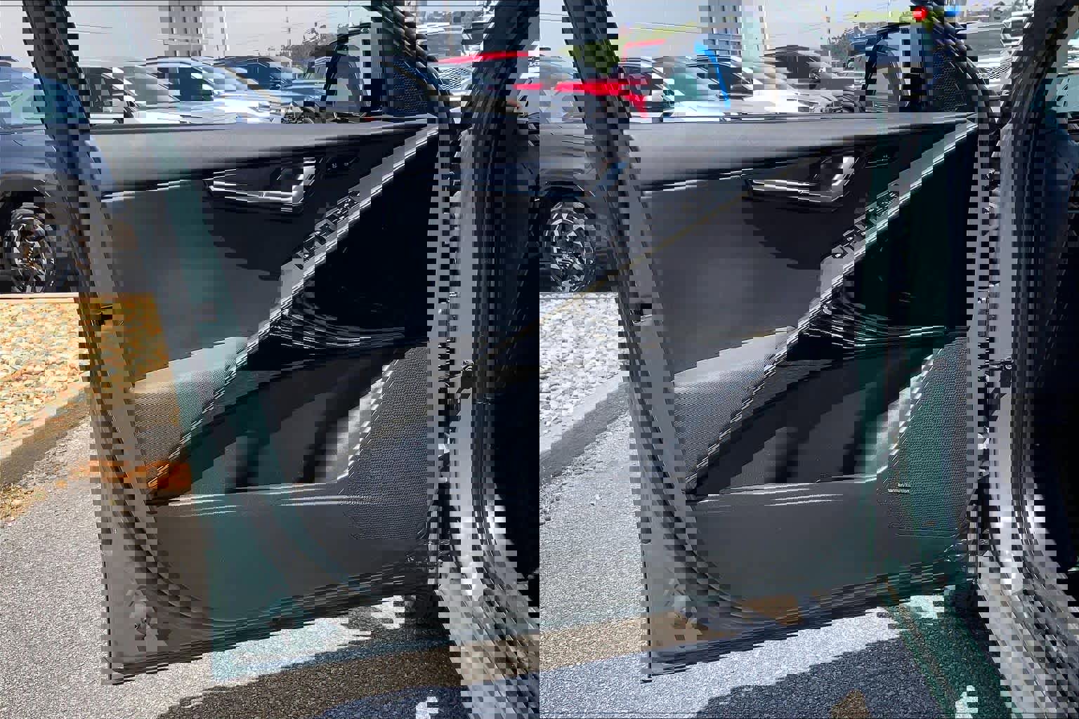 Used 2024 Kia Niro SX image 21