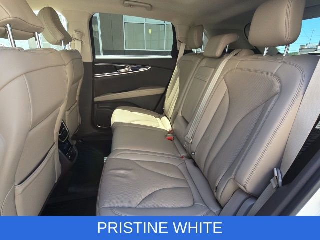 Used 2022 Lincoln Nautilus Reserve AWD/4WD image 12
