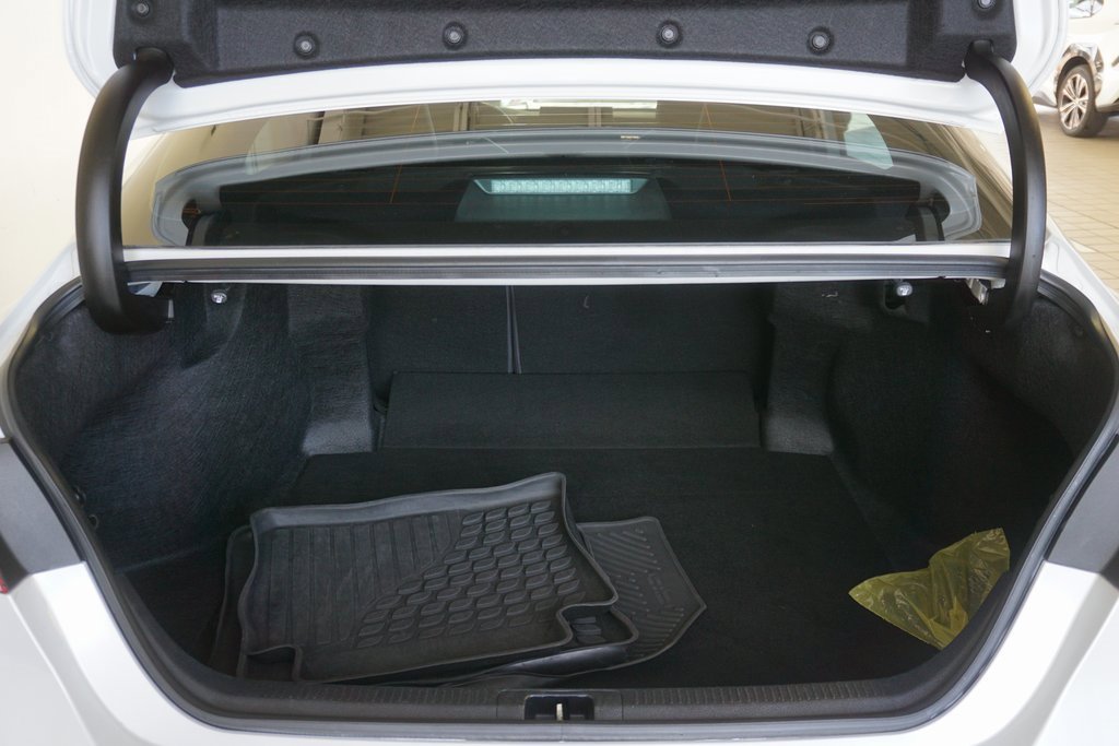 Used 2023 Toyota Camry XLE image 18