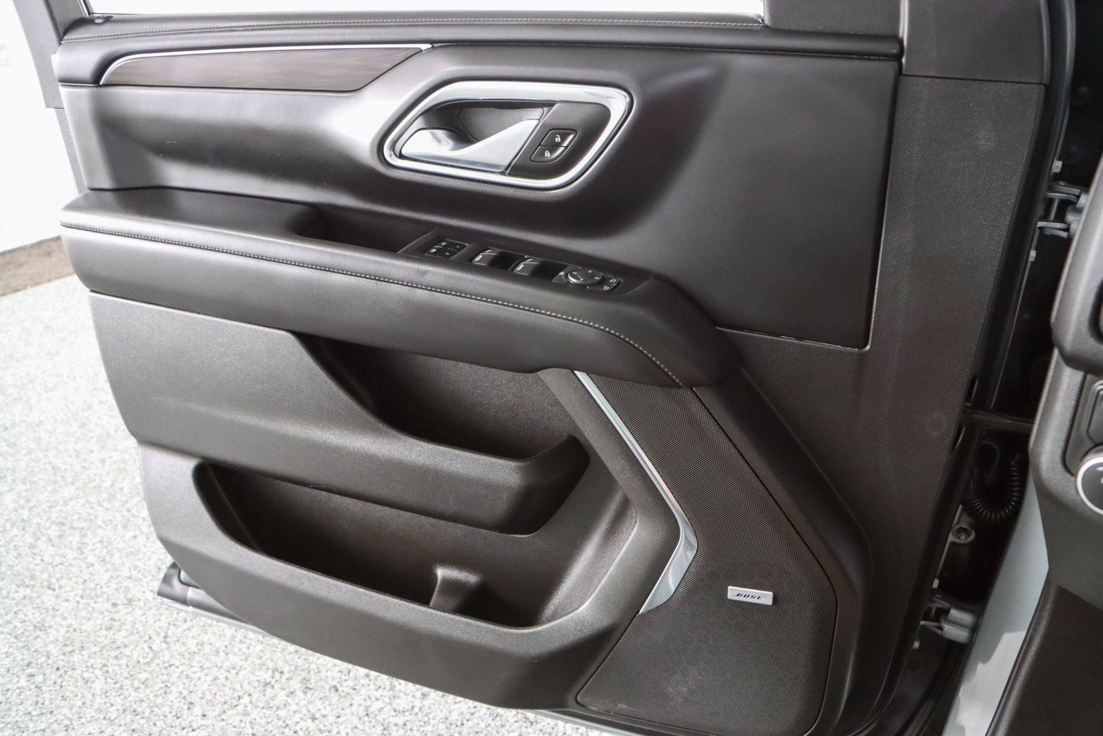 Used 2023 Chevrolet Tahoe LT RWD image 24