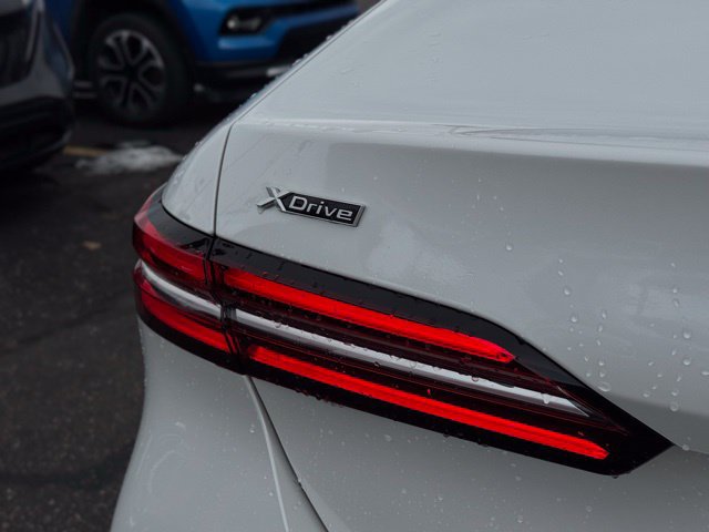 New 2026 BMW 530i xDrive w/ Premium Package AWD/4WD image 8