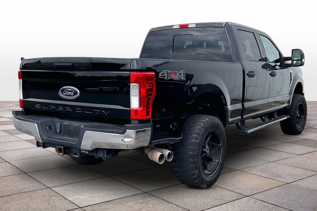 Used 2017 Ford F250 XLT AWD/4WD image 11