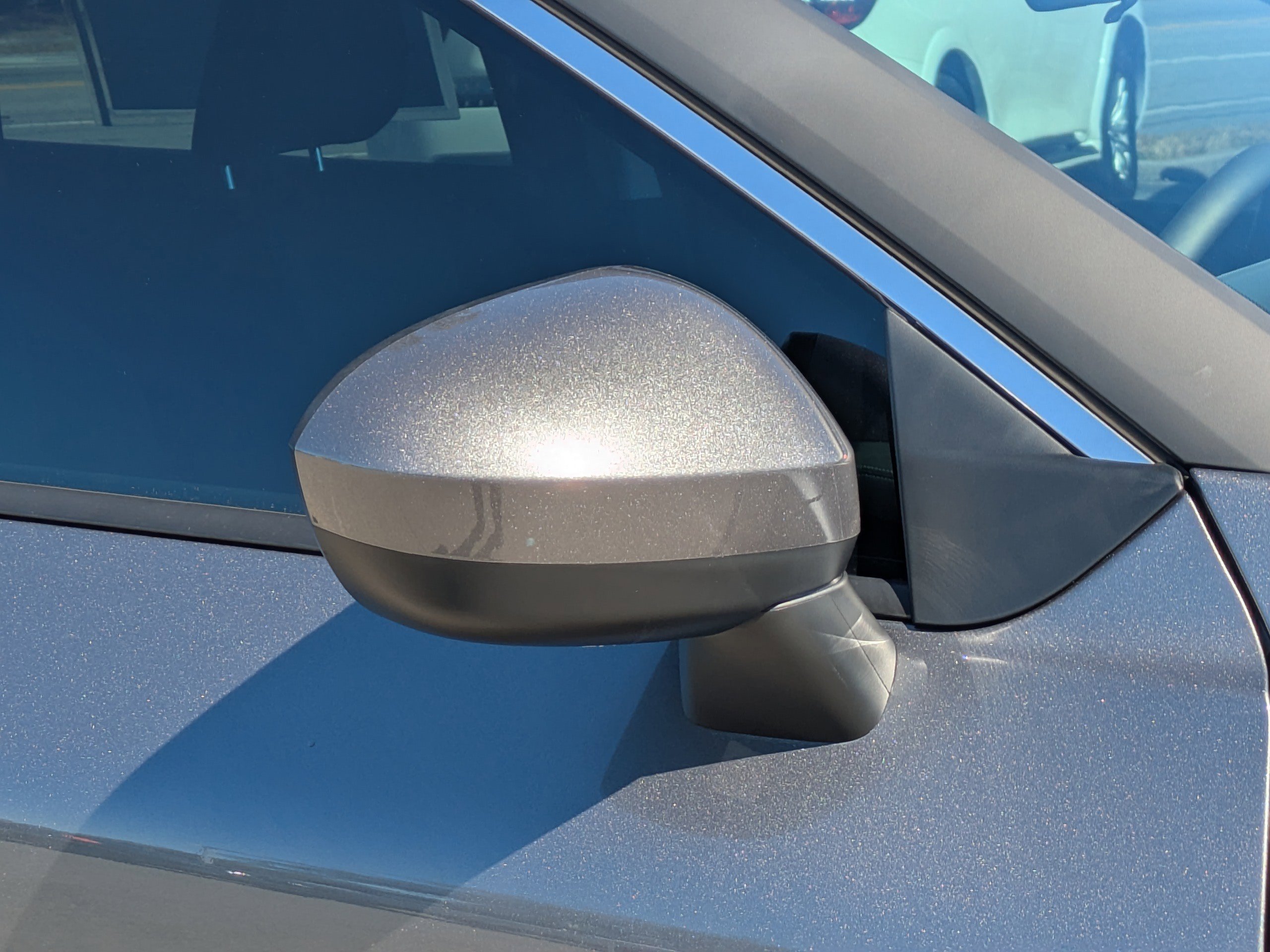 Certified 2025 Nissan Rogue SV image 12