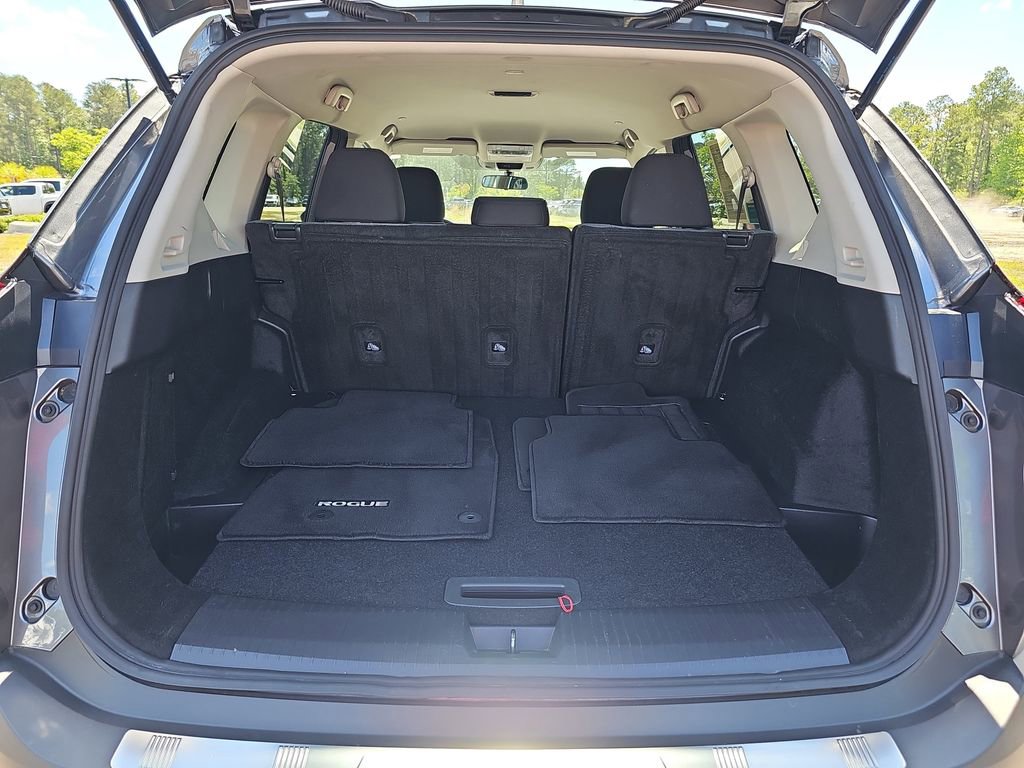 Used 2023 Nissan Rogue SV AWD/4WD image 16