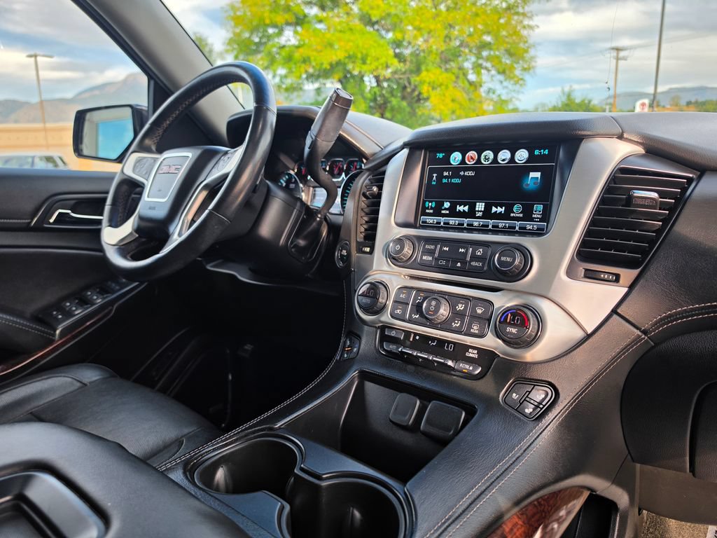Used 2018 GMC Yukon XL SLT w/ Open Road Package AWD/4WD image 21