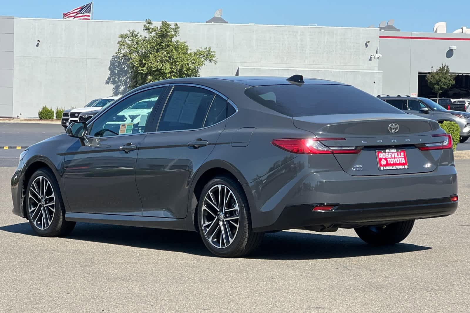 Used 2025 Toyota Camry XLE w/ Premium Package AWD/4WD image 7