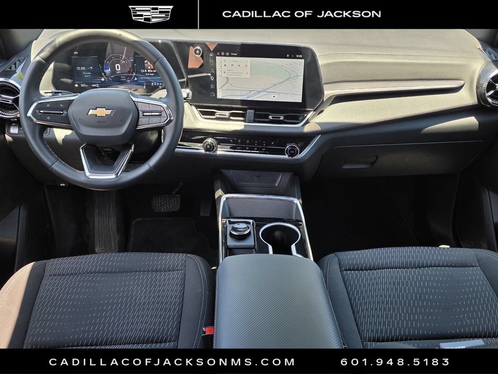 Used 2026 Chevrolet Equinox LT AWD/4WD image 9