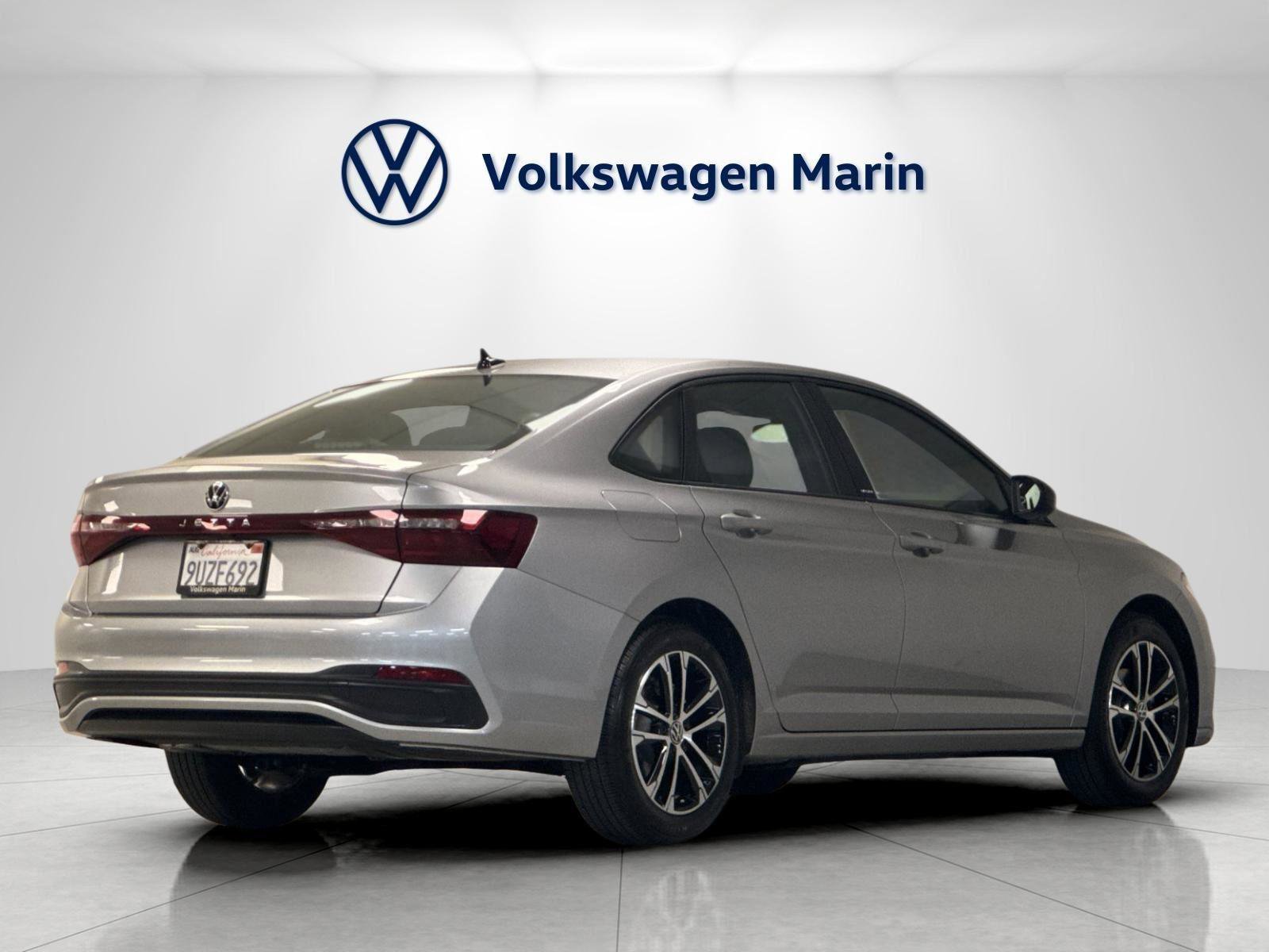 Used 2025 Volkswagen Jetta Sport image 5