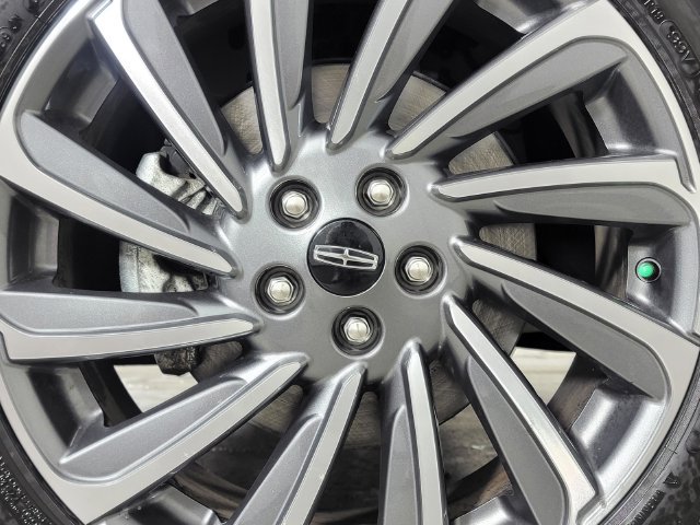Used 2025 Lincoln Corsair Reserve AWD/4WD image 10