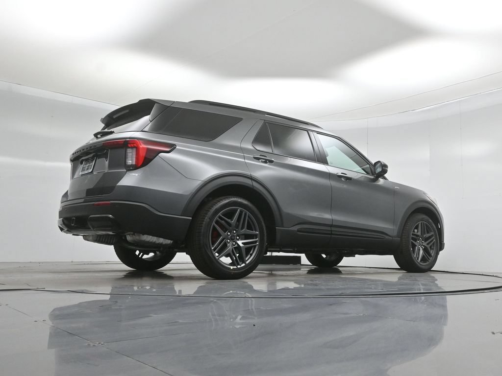 New 2026 Ford Explorer ST-Line w/ ST-Line Street Pack RWD image 47