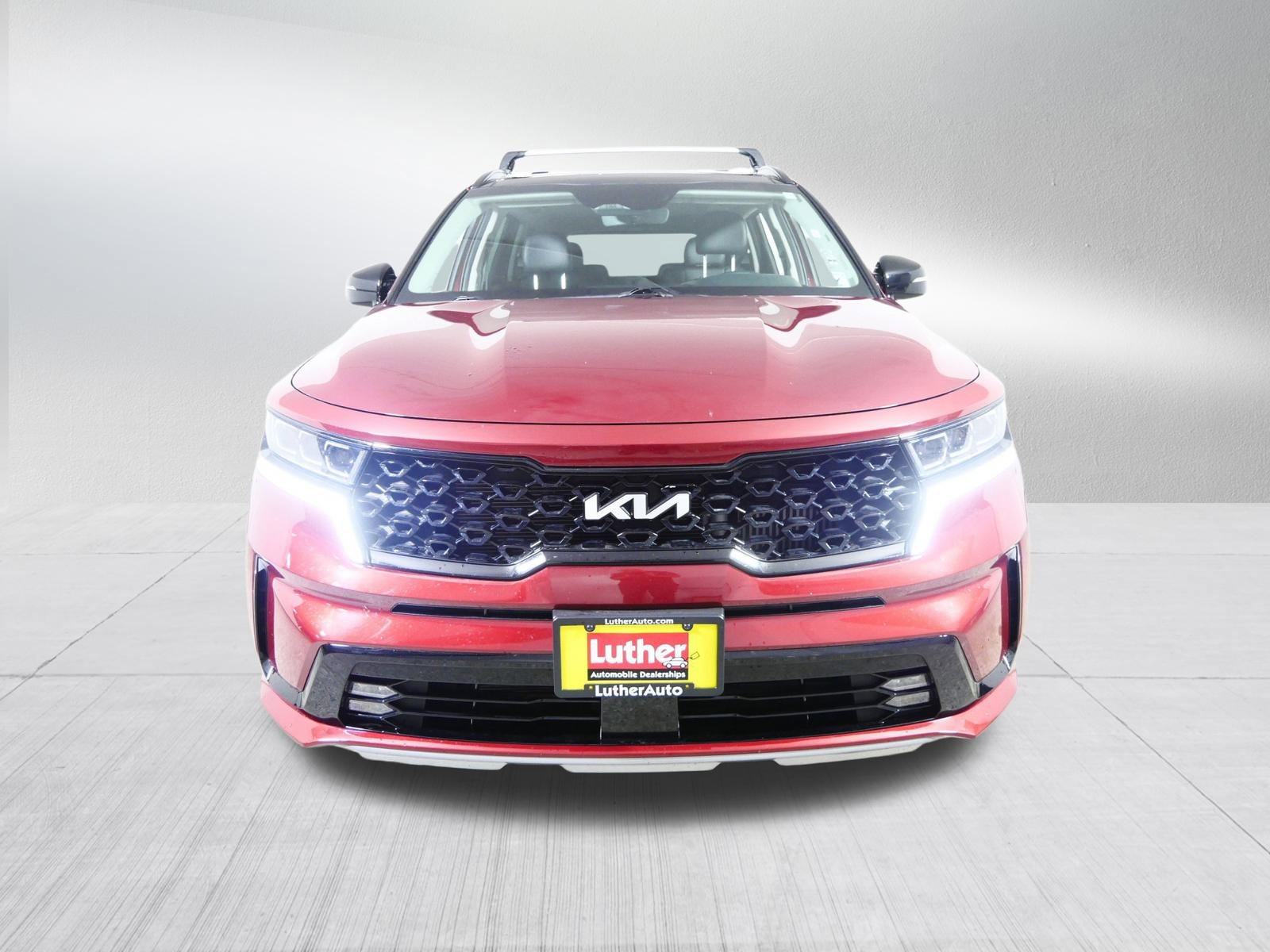 Used 2022 Kia Sorento SX image 2