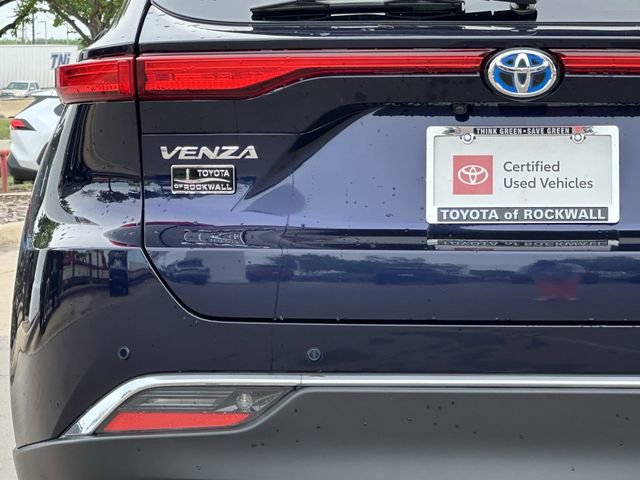 Certified 2024 Toyota Venza XLE image 5