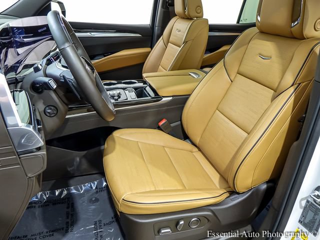 Certified 2025 Cadillac Escalade Premium Luxury w/ LPO, Floor Liner Package AWD/4WD image 9