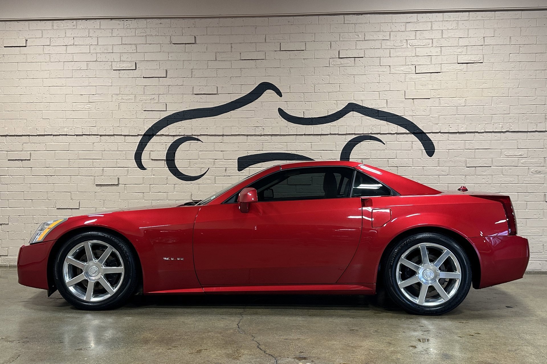 Used 2005 Cadillac XLR image 13