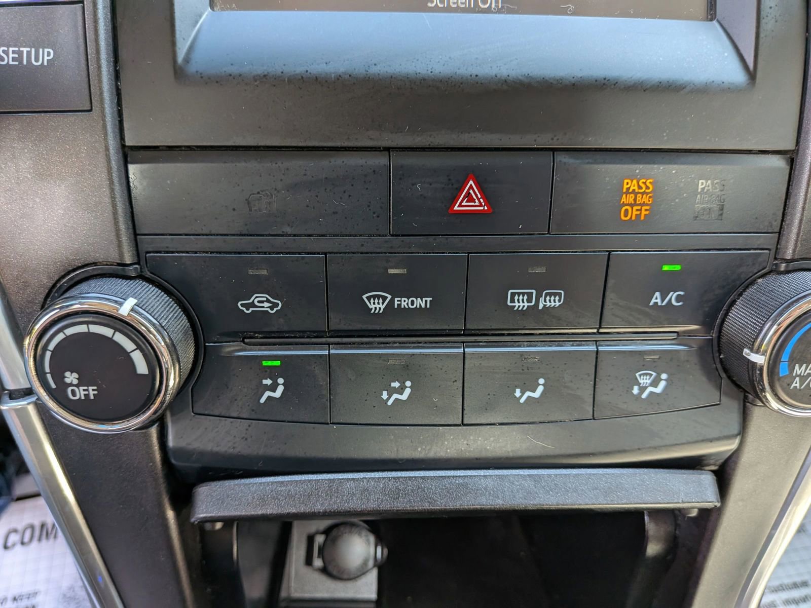 Used 2015 Toyota Camry SE FWD image 48