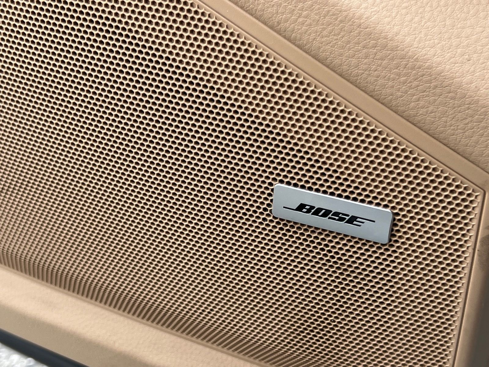 Certified 2020 Porsche Cayenne AWD/4WD image 31