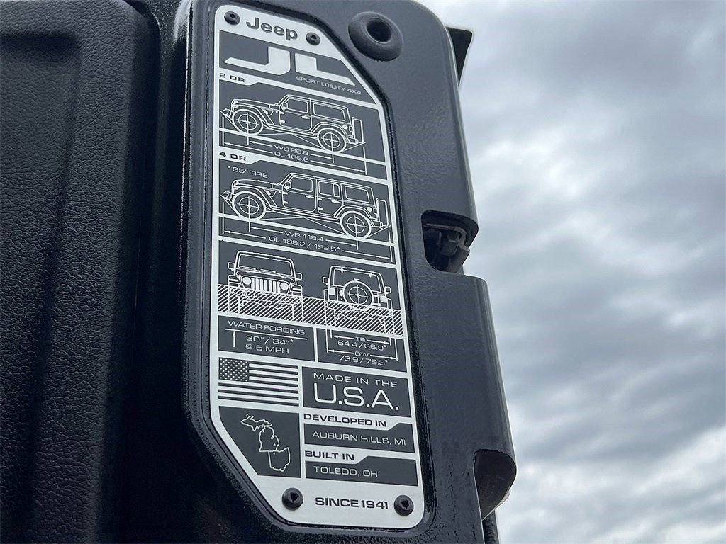 New 2025 Jeep Wrangler Sahara w/ Safety Group image 26