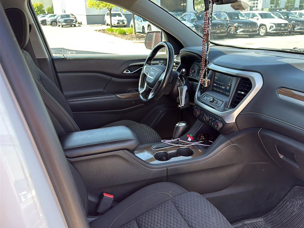 Used 2017 GMC Acadia SLE FWD image 7