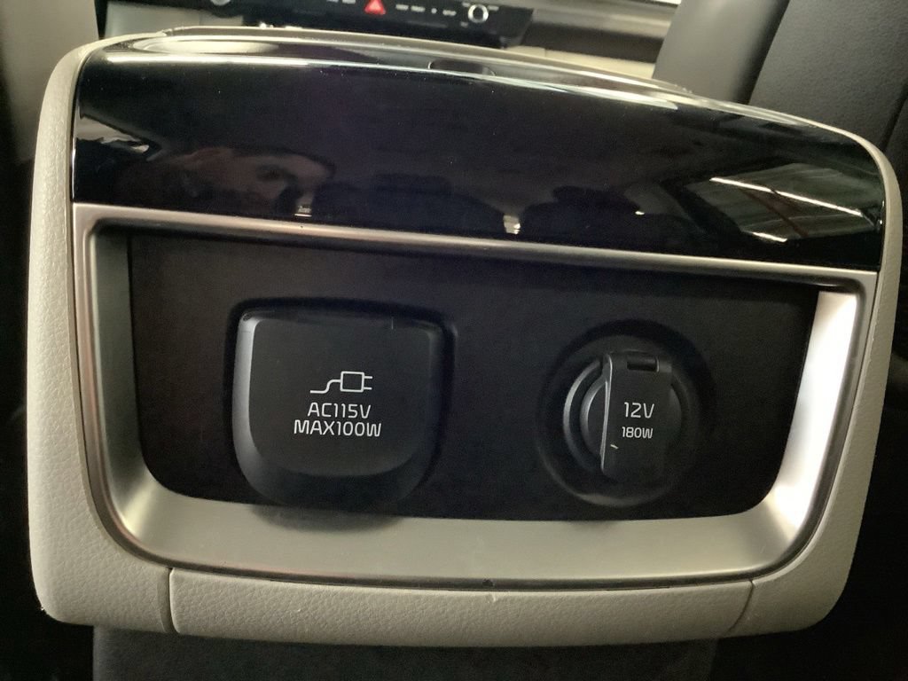Certified 2024 Kia Carnival SX FWD image 25