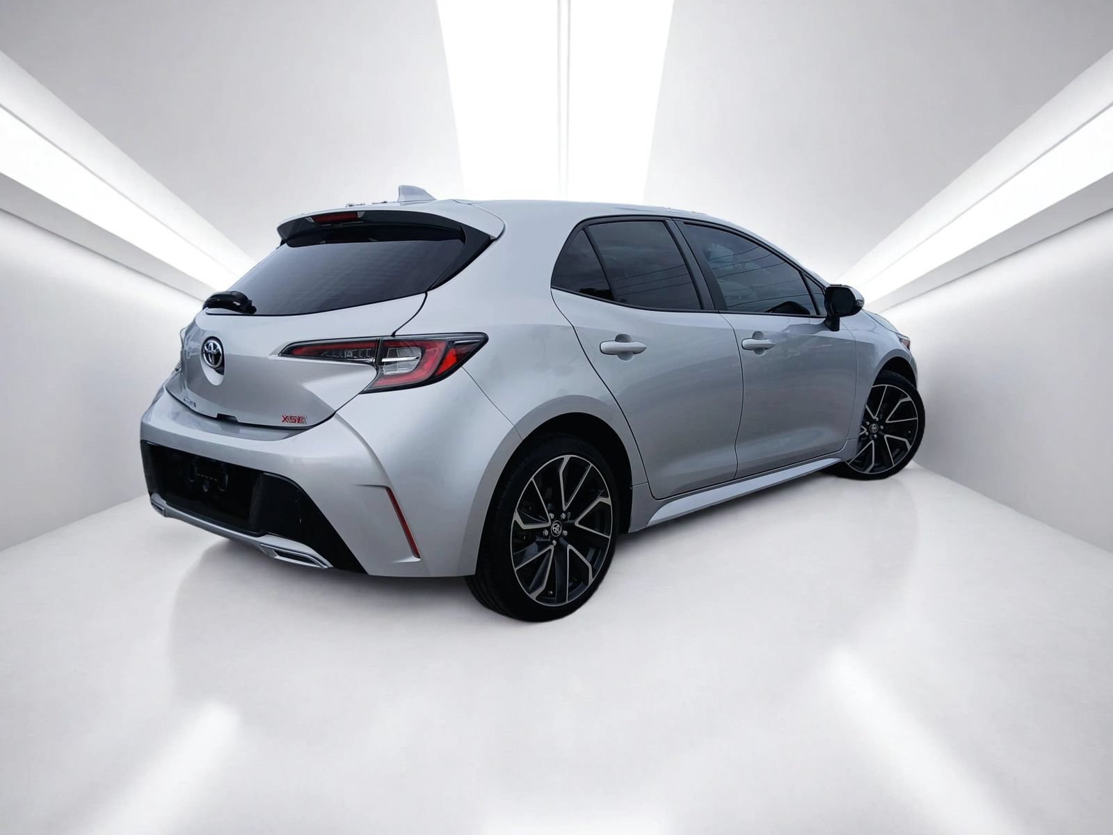 Used 2020 Toyota Corolla XSE FWD image 4
