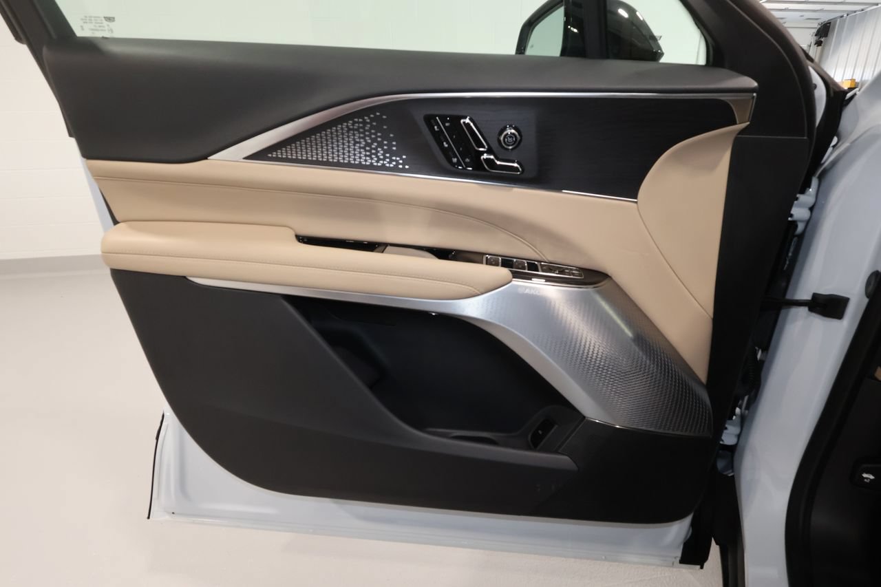 Certified 2026 Cadillac Lyriq Signature Luxury w/ Nappa Leather Package AWD/4WD image 21