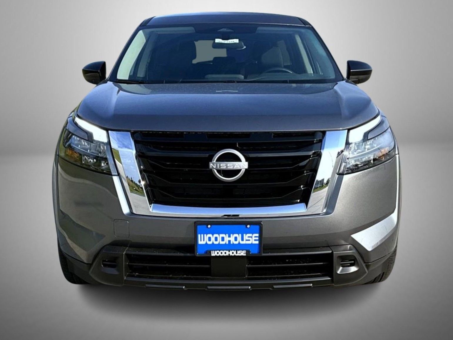 New 2025 Nissan Pathfinder S image 2