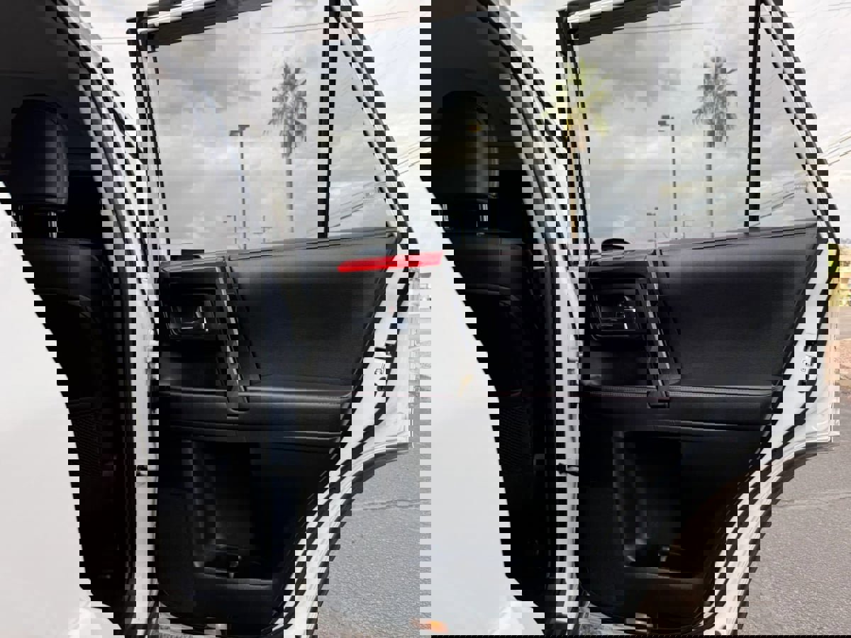 Used 2018 Toyota 4Runner TRD Off-Road Premium AWD/4WD image 37