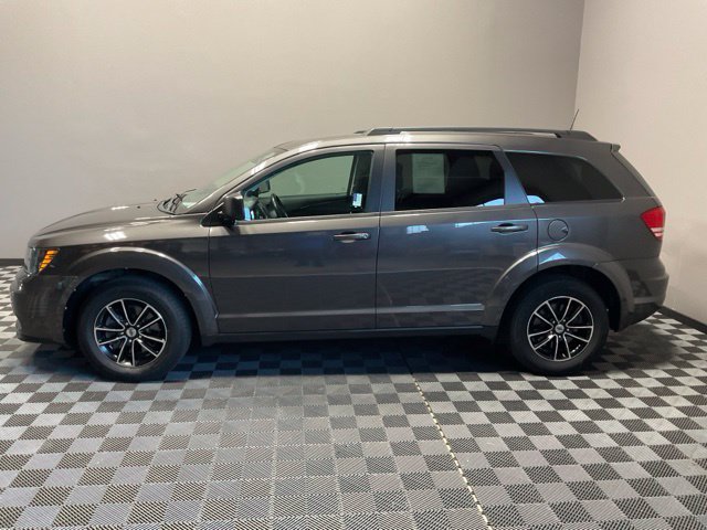 Used 2018 Dodge Journey SE w/ Connectivity Group FWD image 6