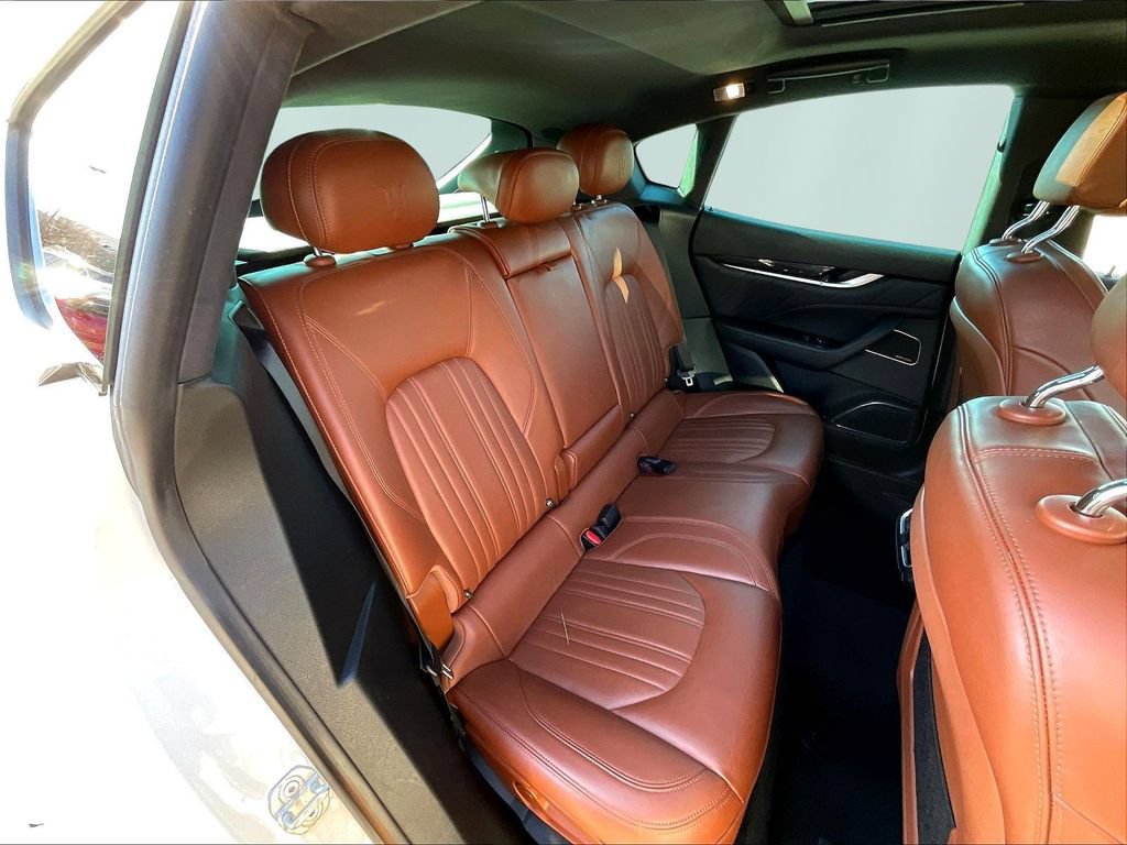 Used 2023 Maserati Levante GT AWD/4WD image 25