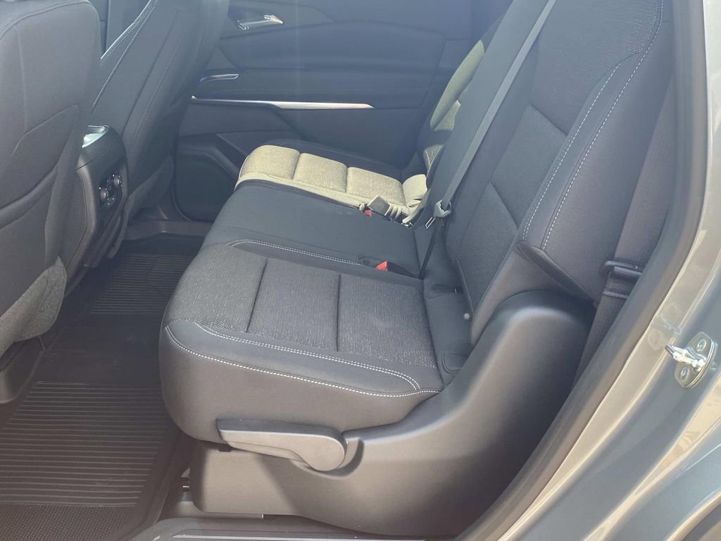 New 2026 Chevrolet Traverse LT w/ LPO, Floor Liner Package image 12