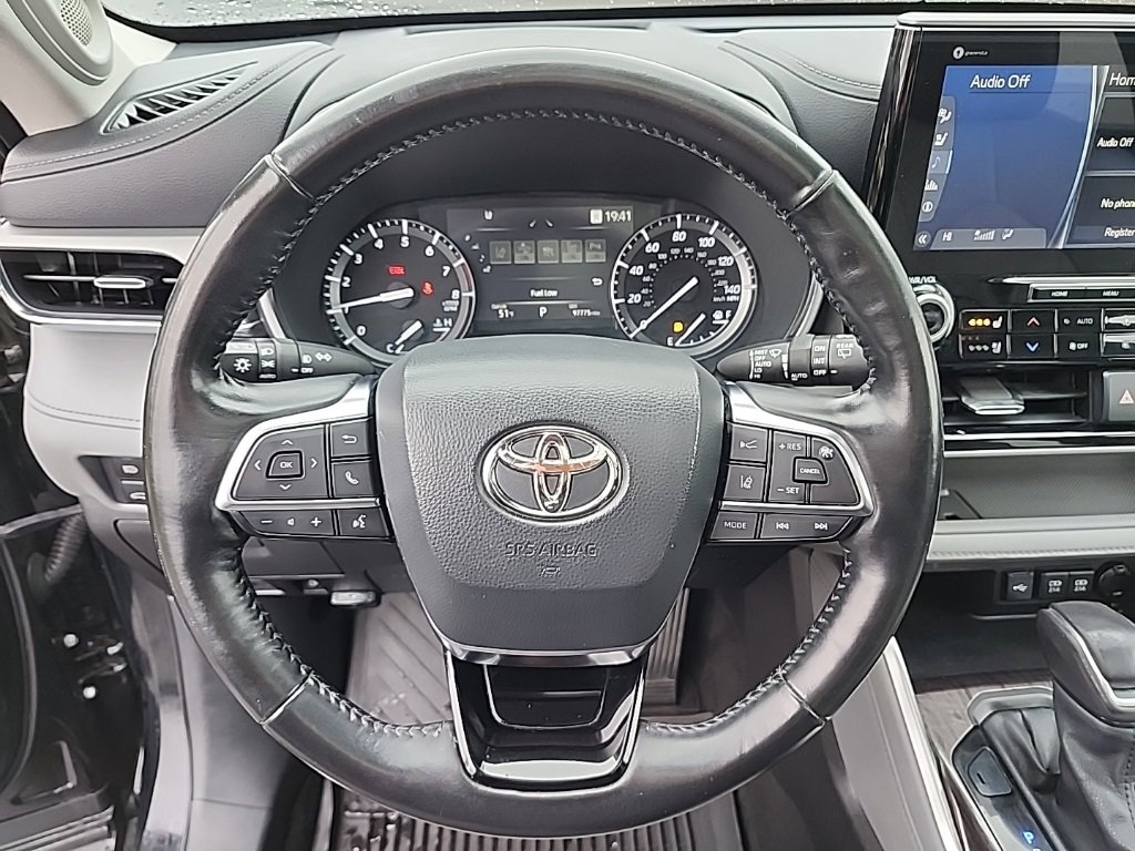 Used 2021 Toyota Highlander Platinum image 40