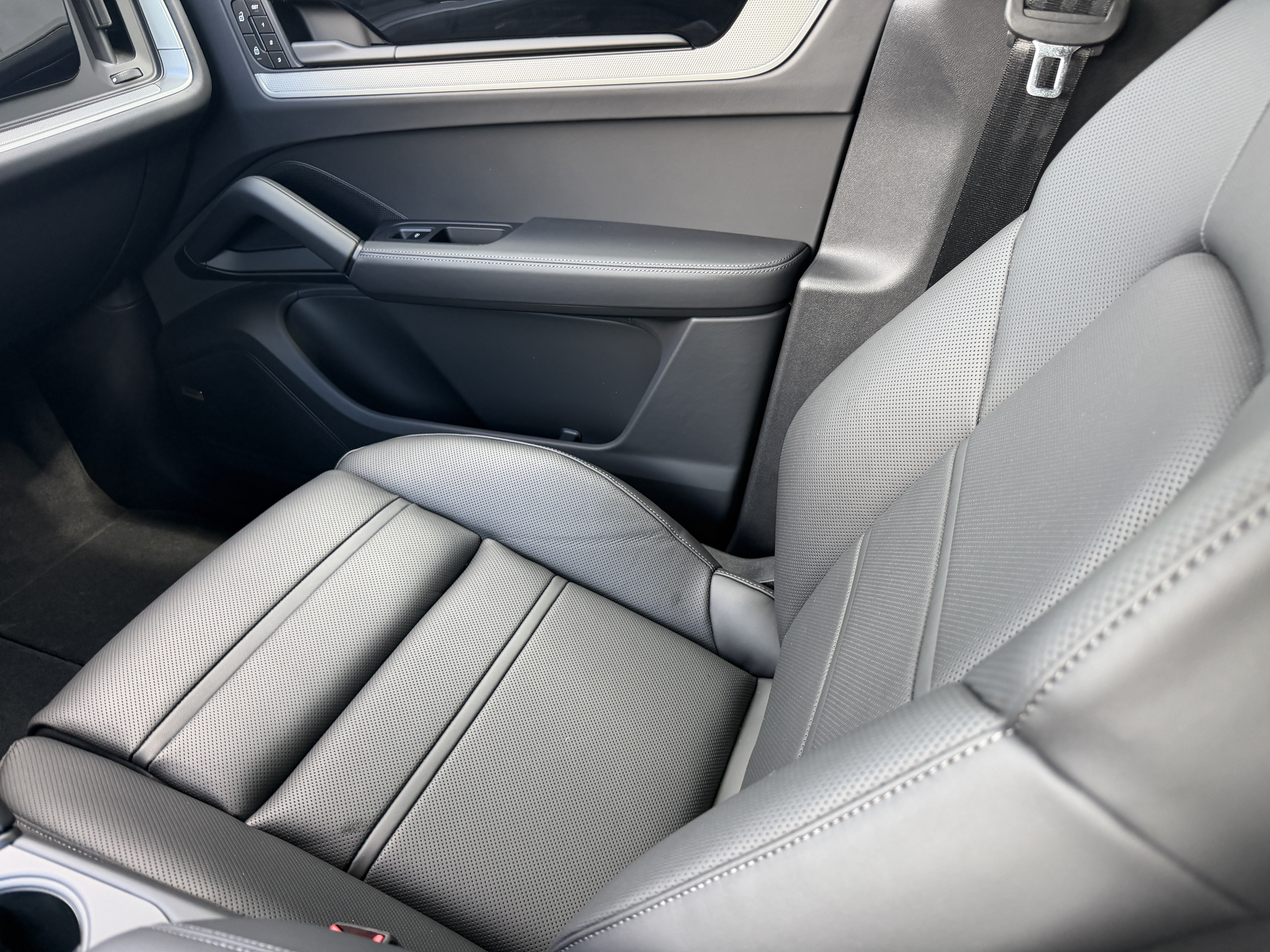 New 2026 Porsche Cayenne S AWD/4WD image 19