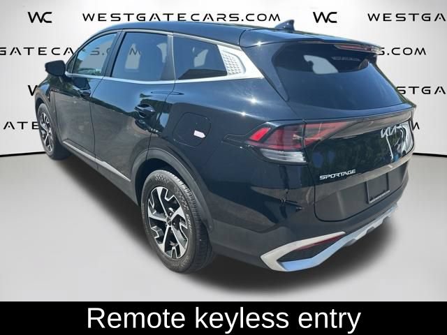 Used 2025 Kia Sportage EX FWD image 13
